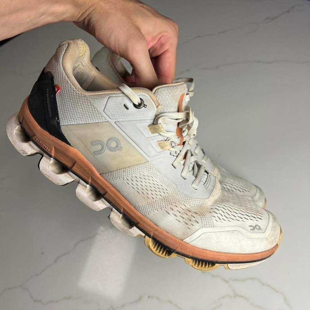 On Running Cloudstratus Womens Shoes White Orange Helion CloudTec Size 10